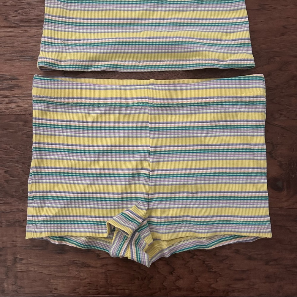 White Fox Boutique Escape Mode Shorts Set - Picture 6 of 6